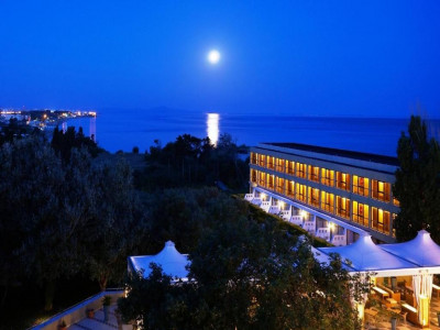 ALEXANDER BEACH HOTEL AND CONVENTION CENTRE — снимка 3