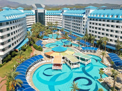 CRYSTAL DELUXE RESORT — снимка 4