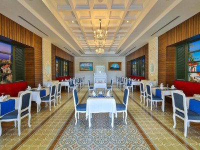 CRYSTAL SUNSET LUXURY RESORT AND SPA — снимка 5