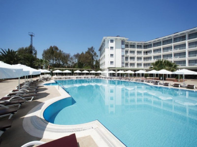 LE MONDE BEACH RESORT & SPA — снимка 2