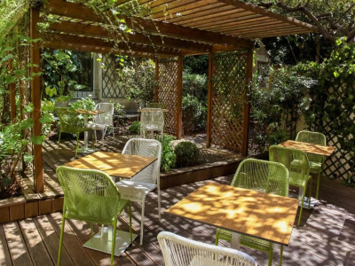 HOTEL PARIS LOUIS BLANC — снимка 3