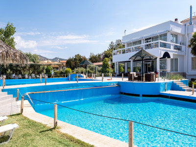 KAMARI BEACH HOTEL — снимка 8