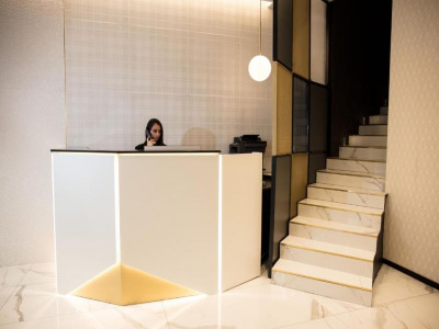 LONDON HOTEL — снимка 2