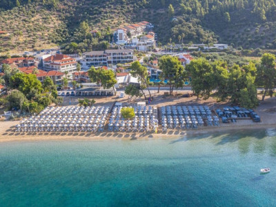 LAGOMANDRA BEACH & SUITES - снимка 8