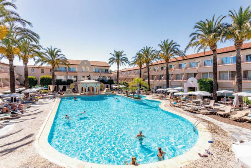 NAPA PLAZA HOTEL — снимка 2