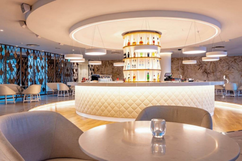 NAPA PLAZA HOTEL — снимка 4