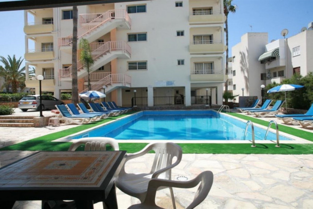 NEW YORK PLAZA HOTEL APARTMENTS — снимка 2