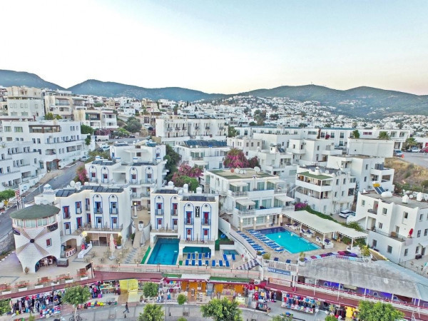 SKY VELA HOTEL
