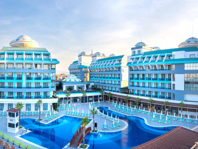 SENSITIVE PREMIUM RESORT AND SPA — снимка 3