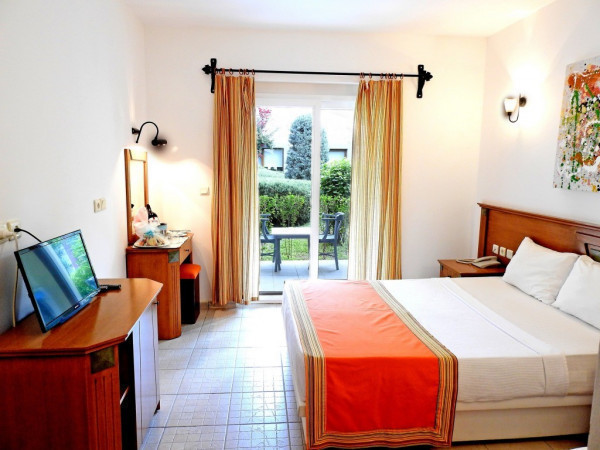 TIANA BEACH RESORT — снимка 8