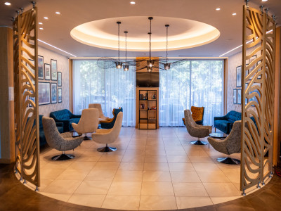 Astoria Hotel - photo 4